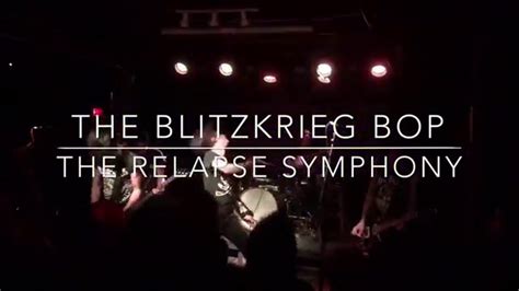 Blitzkrieg Bop : Une symphonie de rébellion brute et mélodies accrocheuses