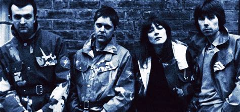  Painkiller by Throbbing Gristle: Une Odyssée Industrielle à Travers les Bruits de la Machine et la Mélancolie Existentielle